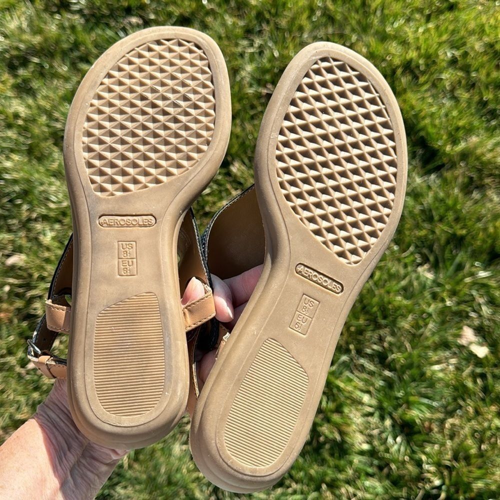 AEROSOLES~NAVY UPPER/TAN ANKLE STRAP~MEMORY FOAM FOOTBED~SOFT ROLLED TOE BAND~BR - Picture 5 of 8